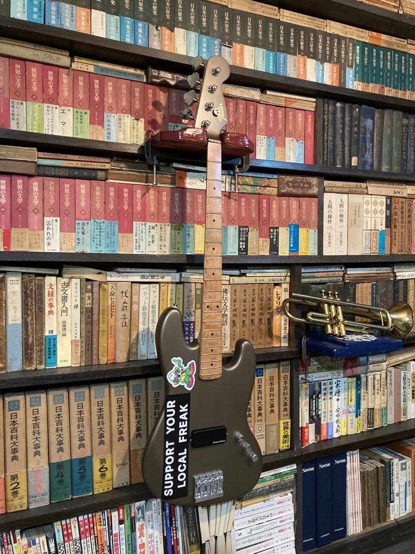 ベース squier by fender jazz bass flea custom