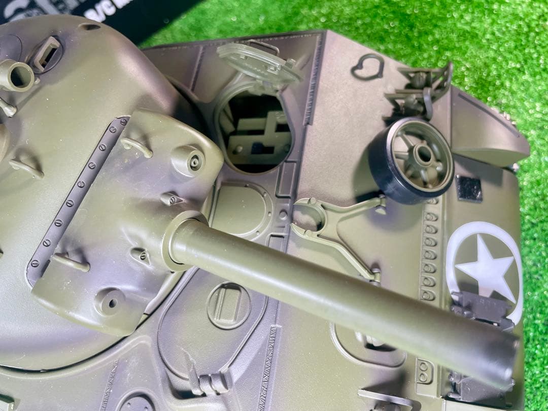 砲身リコイル&メタル版 ヘンロン1/16 U.S. M4A3 SHERMAN