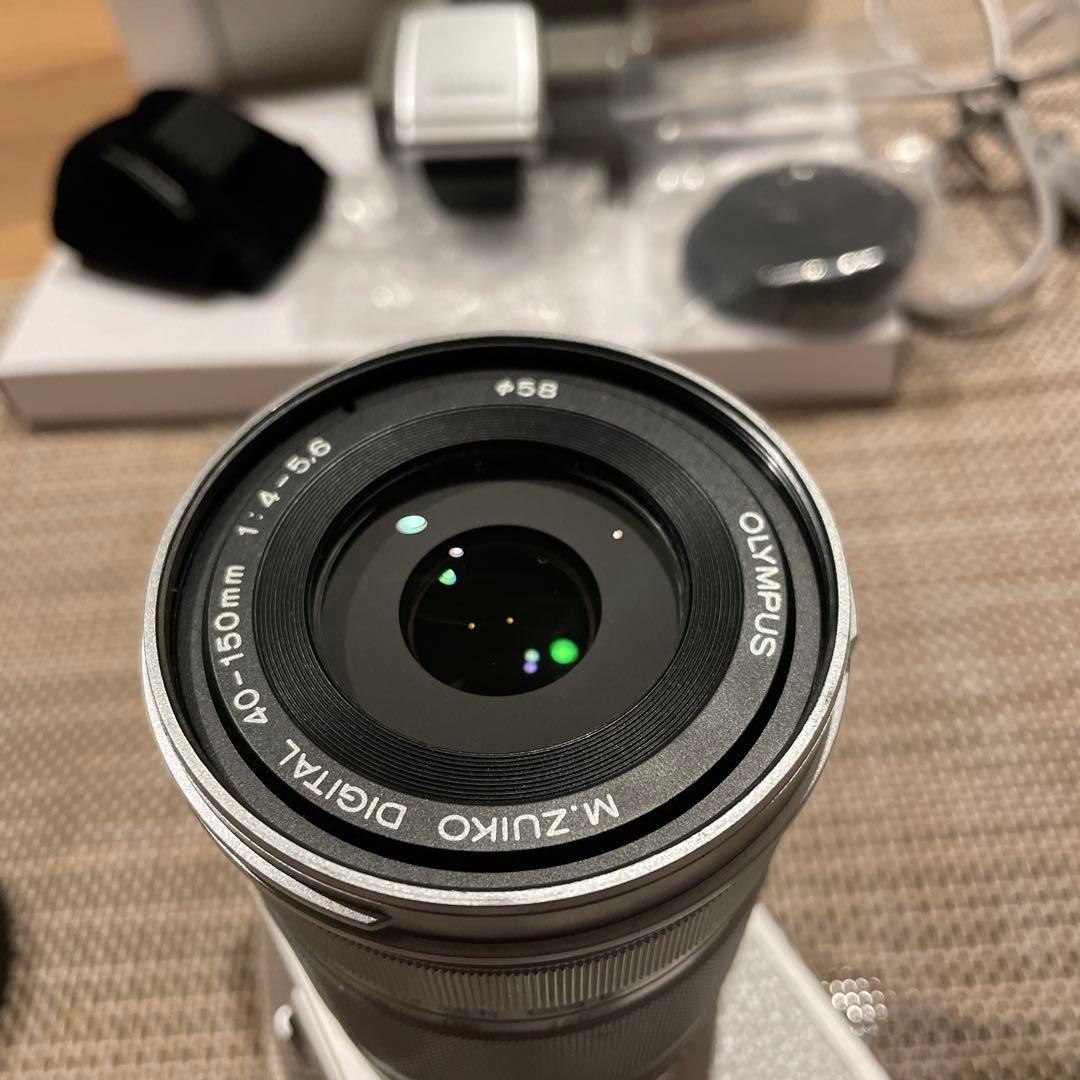 OLYMPUS PEN E-PL8 ダブルズームキット ホワイト