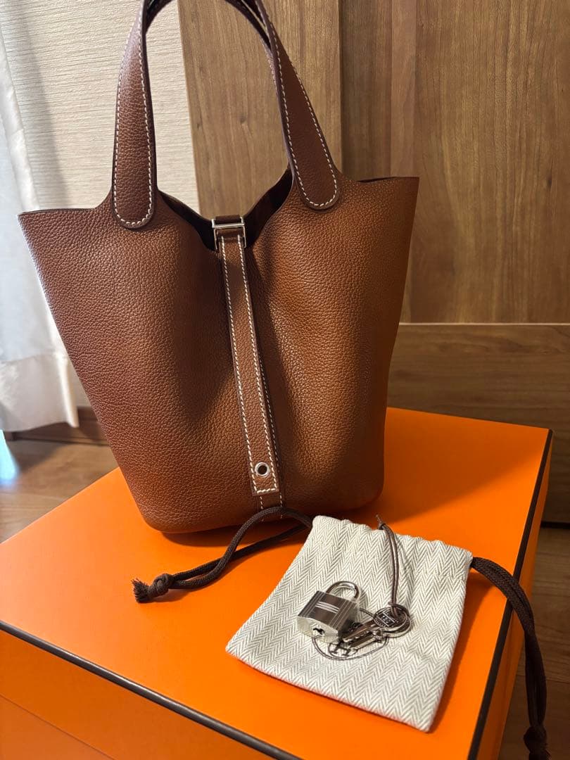 希少！新品未使用HERMESピコタンロックPMバレニアフォーブル おまけ付き