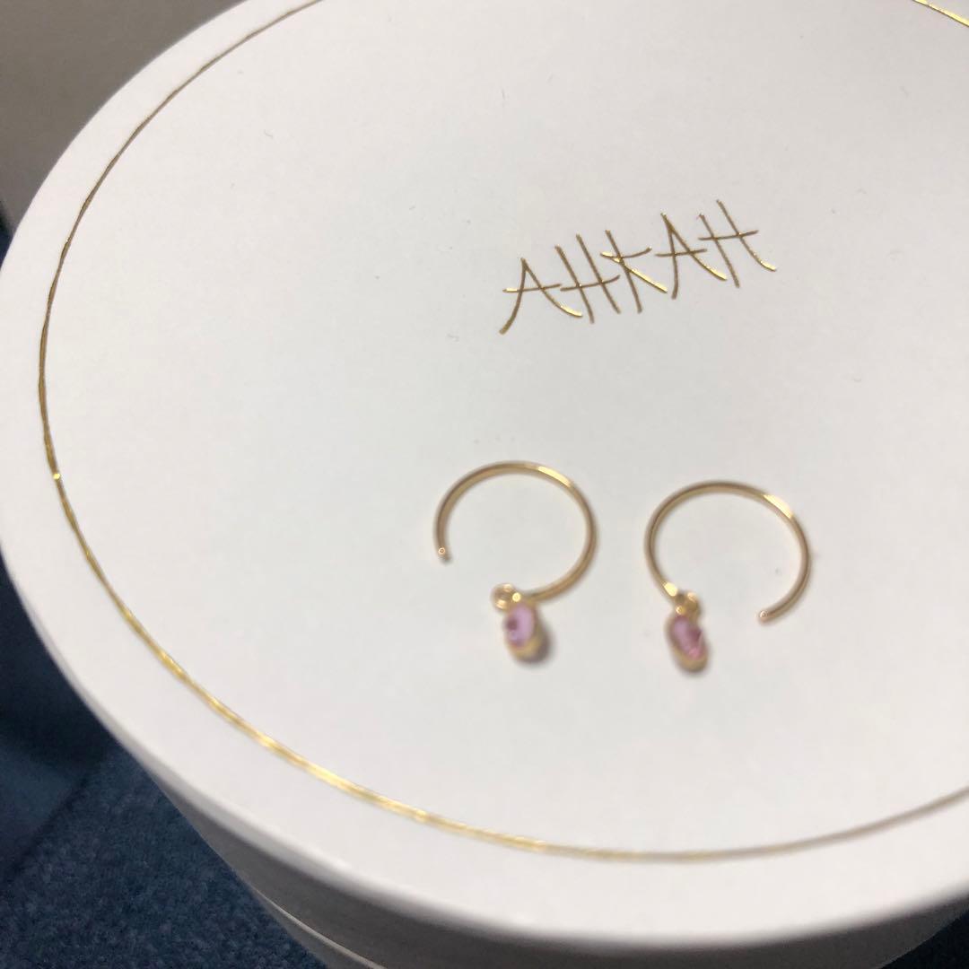 花 AHKAH K18イエローゴールド ピンクサファイアヌーディーピアス