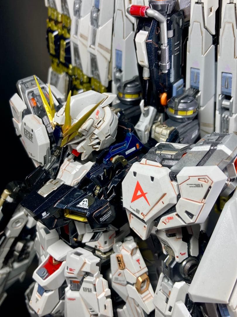 MGEX級 νガンダム 海外スタジオ 塗装済み完成品