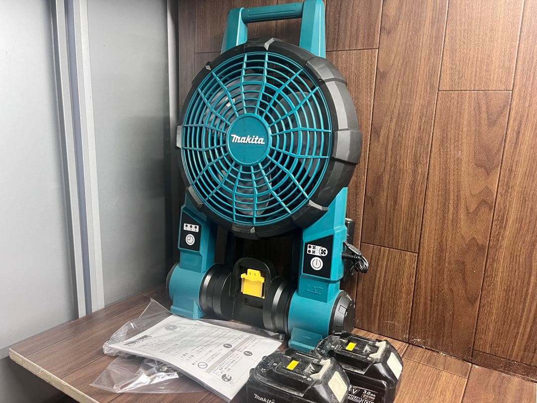 makita 充電式ファン CF201D ACアダプターバッテリー2個付き