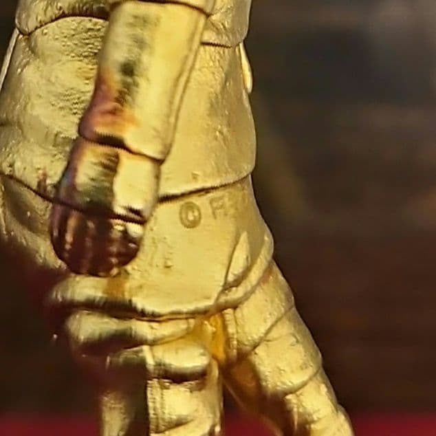 【２4金】 カネゴン　黄金フィギュア　専用ケース有り　©円谷プロ