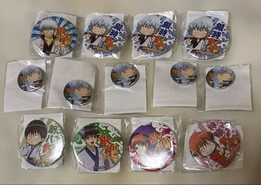リ*】様 銀魂 J-WORLD 缶バッジ 坂田銀時、神楽、志村新八