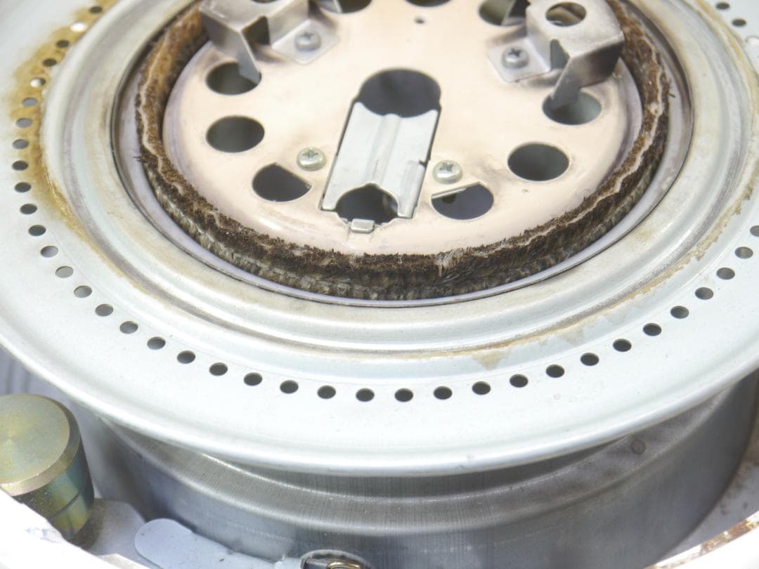 2013 ホワイト 石油ストーブ 安全ガード付き