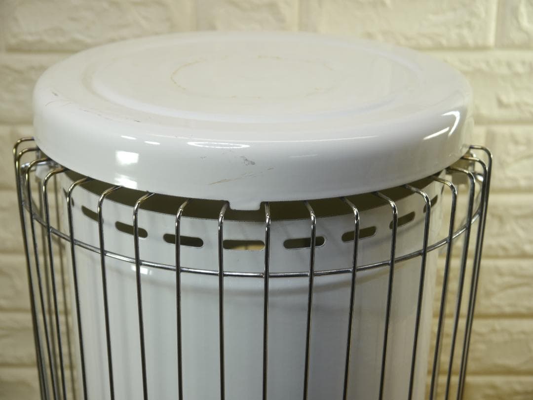 2013 ホワイト 石油ストーブ 安全ガード付き