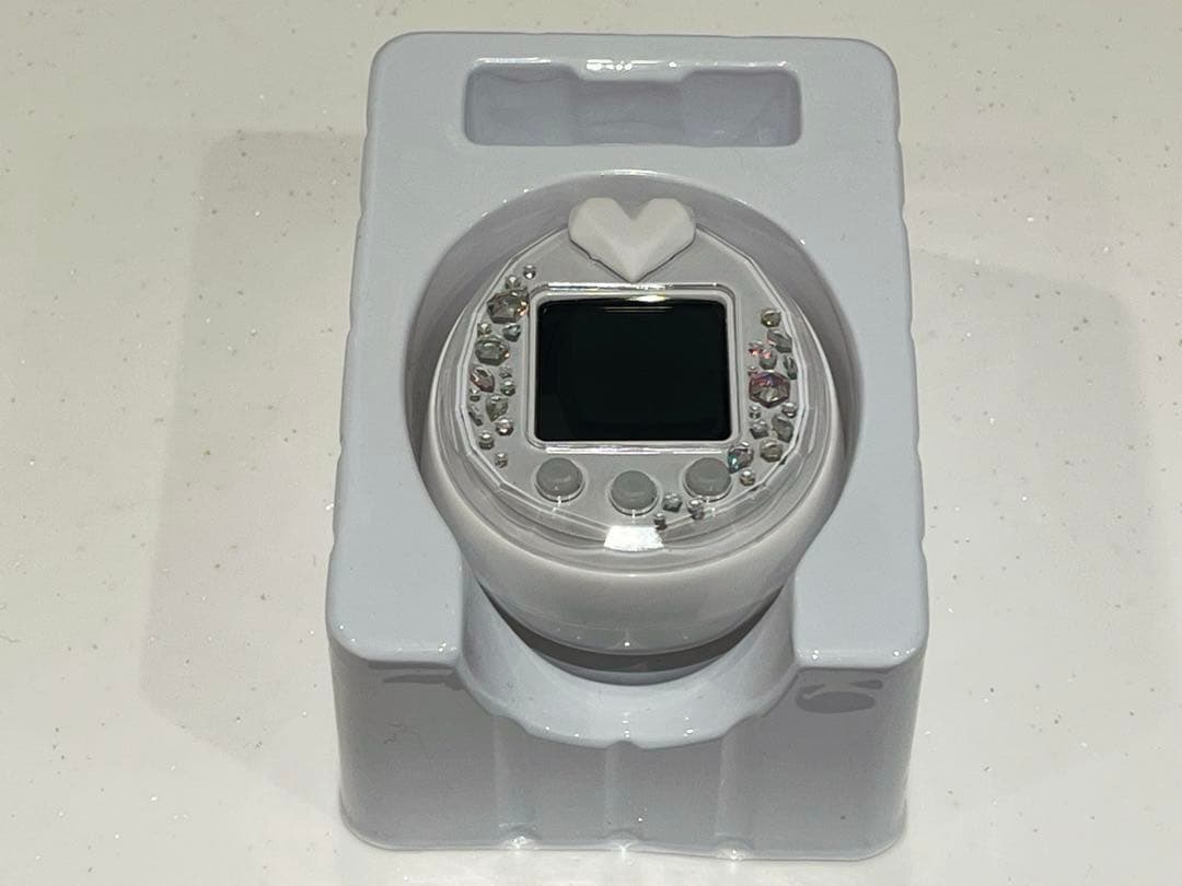 【美品・箱・説明書付き】 たまごっちピース ホワイト