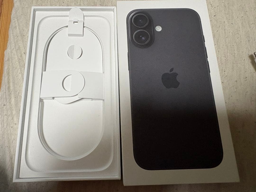 た*け様 iPhone16 ブラック　128GB