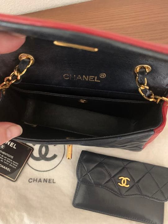 シャネルCHANELマトラッセミニショルダーバッグ