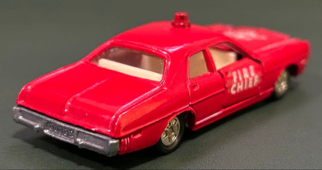 トミカ ダッジ コロネットカスタム ファイヤーチーフカー