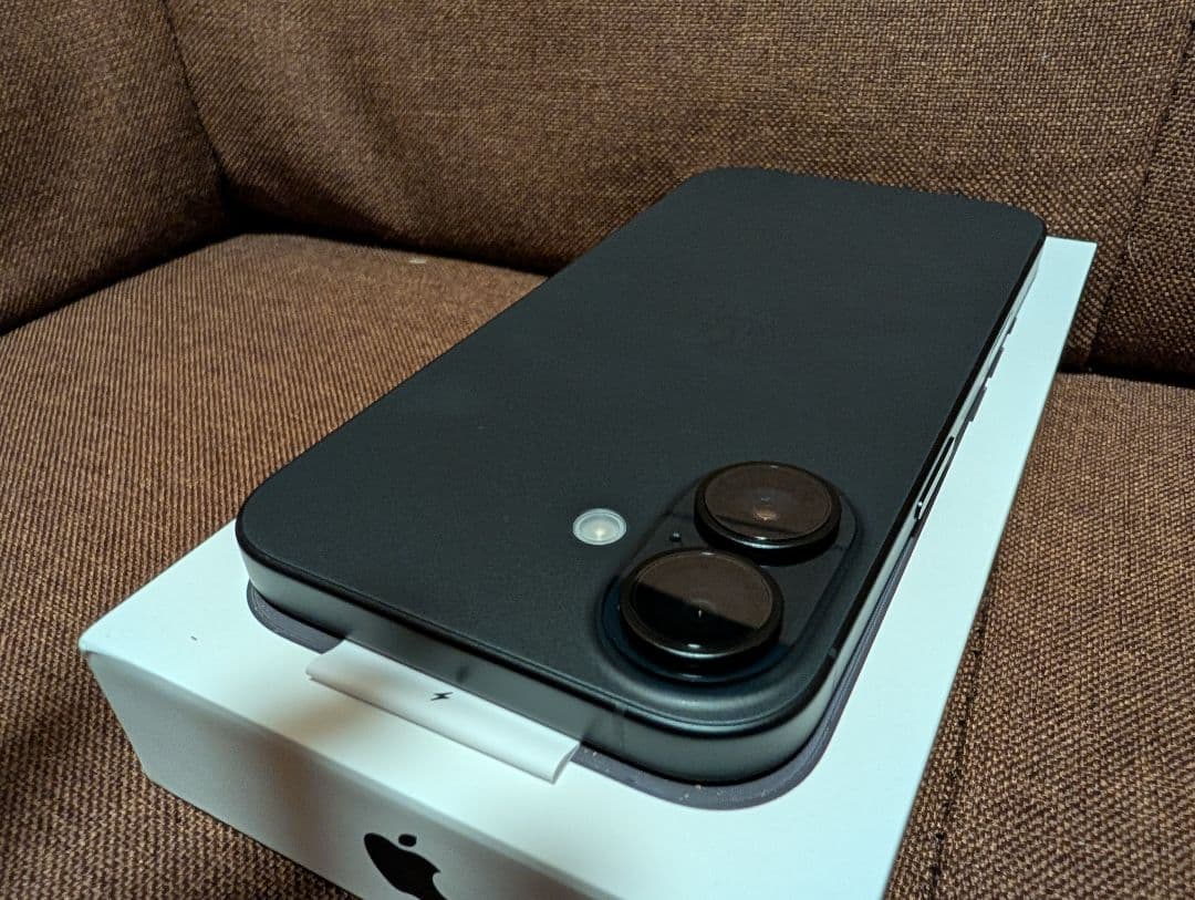 【極美品】【即日発送】iPhone 16 128GB ブラック【残債無し】