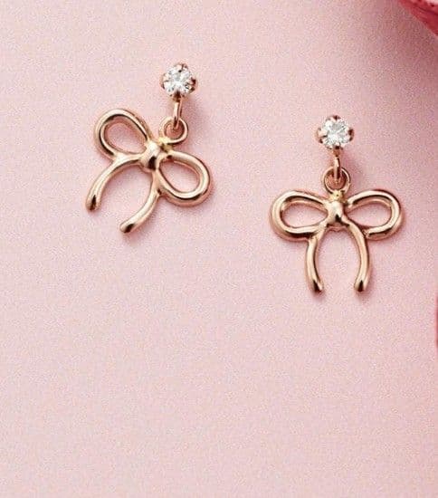 新品未使用☆カナル4°C☆リボンピアス☆ 2025年クリスマスコレクション