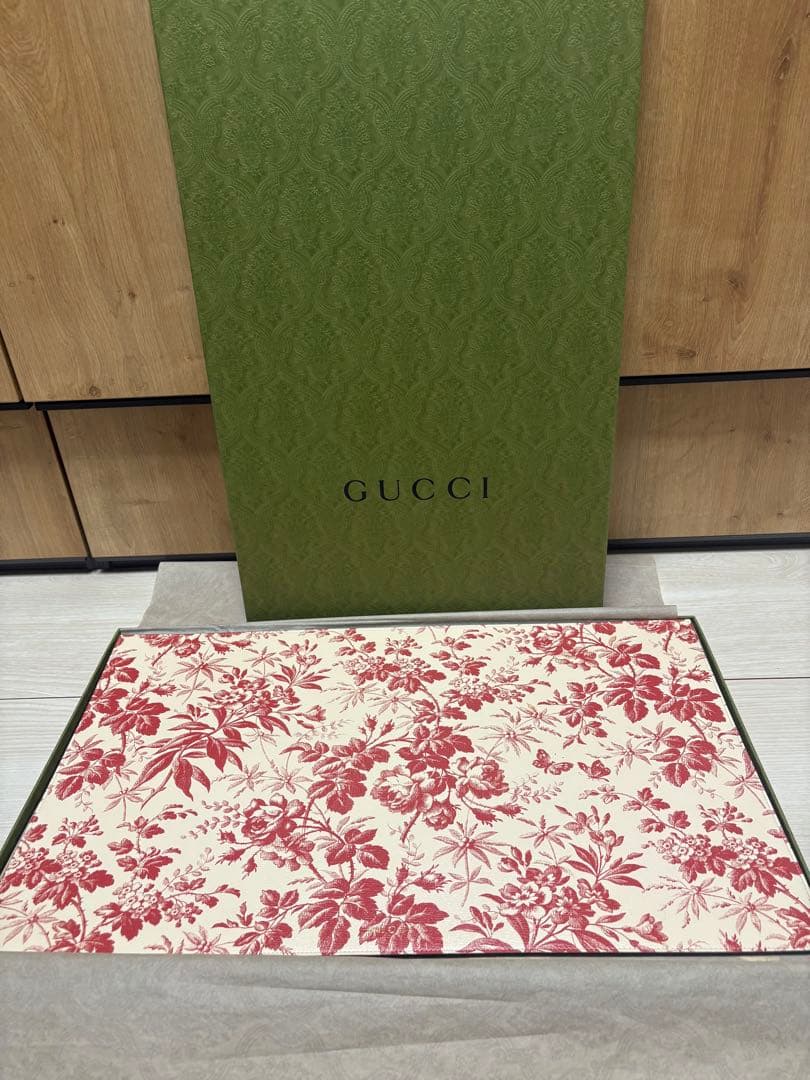 GUCCI グッチ　フィーディングマット　ペット用