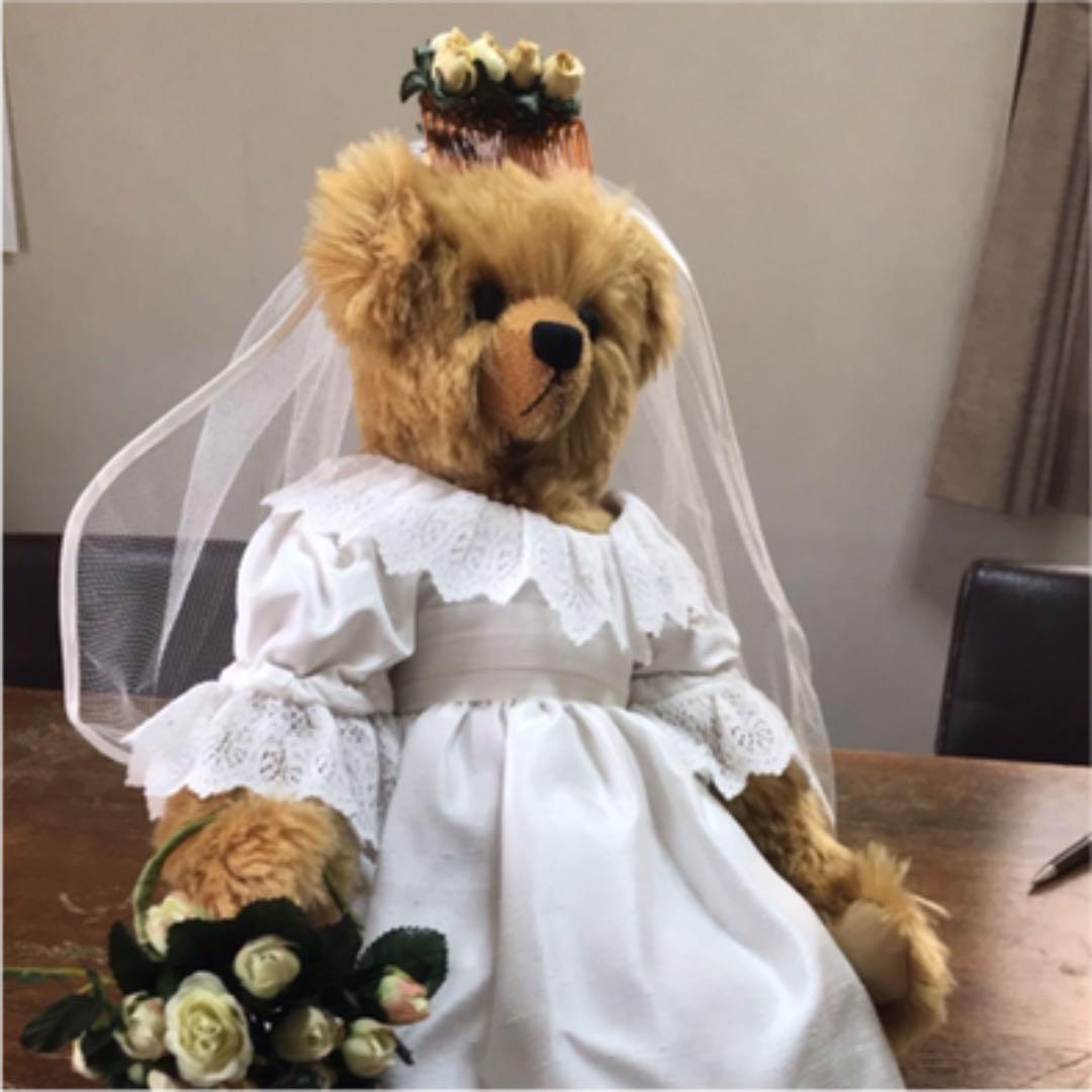 テディベア（ケース付）価格応相談