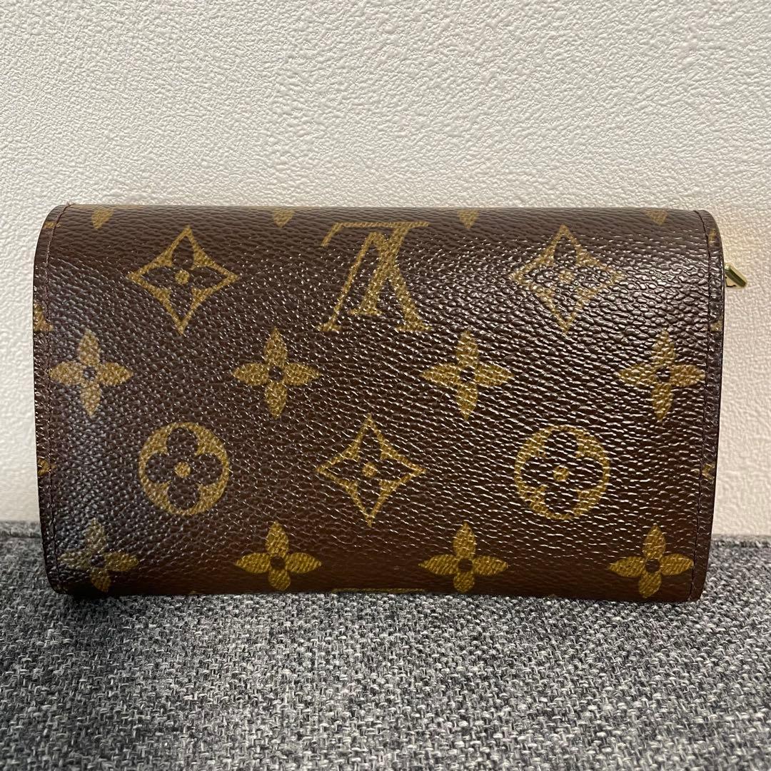 LOUIS VUITTON ルイヴィトン　モノグラム　ポルトフォイユ トレゾール