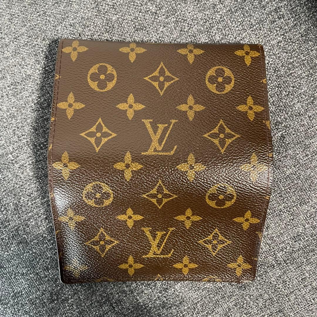 LOUIS VUITTON ルイヴィトン　モノグラム　ポルトフォイユ トレゾール