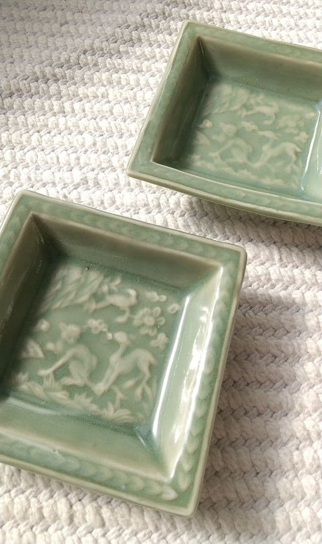 三田青磁　猿鹿鳥図 二枚組