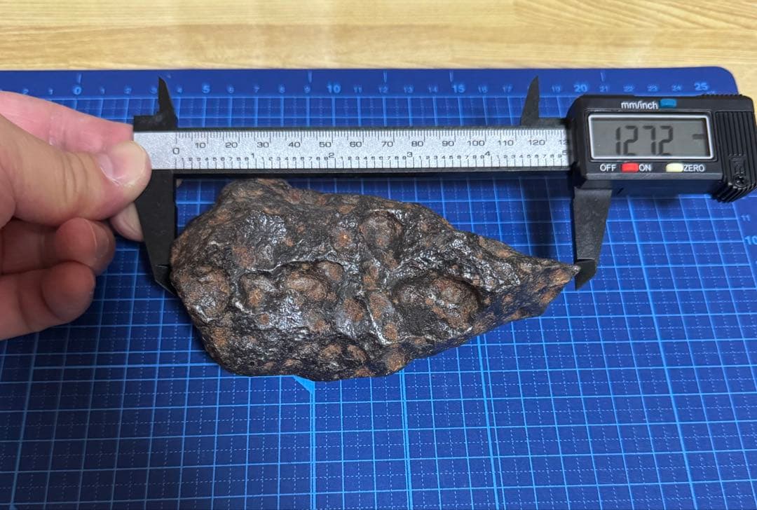 希少【隕石・メテオライト】カンポデルシエロ　大サイズ1.2kg