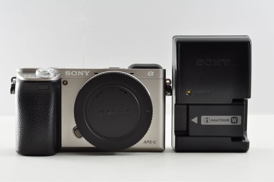 美品　SONY α6000 ソニー ミラーレス一眼