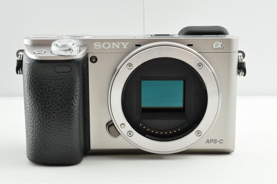 美品　SONY α6000 ソニー ミラーレス一眼