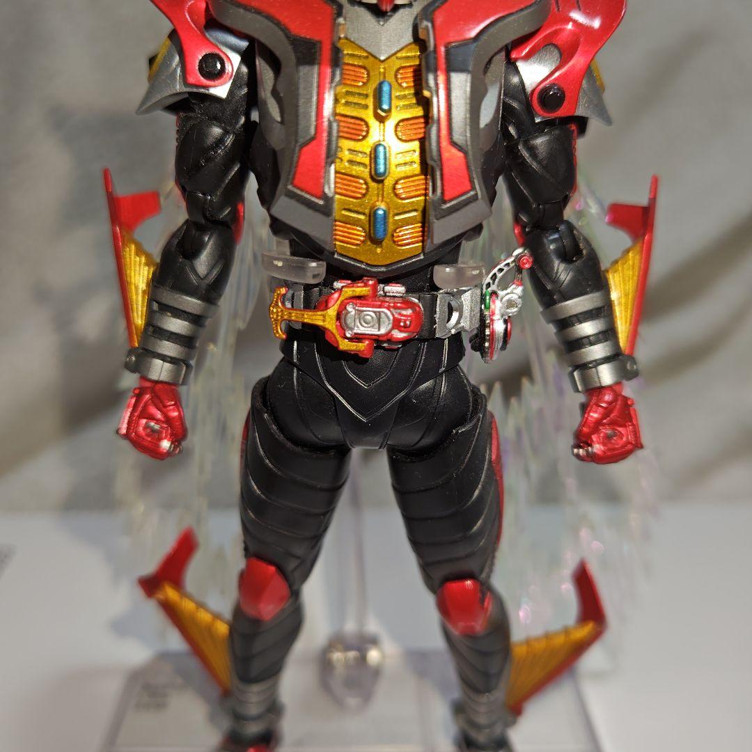 さ*が様 箱無し　真骨彫製法仮面ライダーカブト　ハイパーフォーム+おまけ