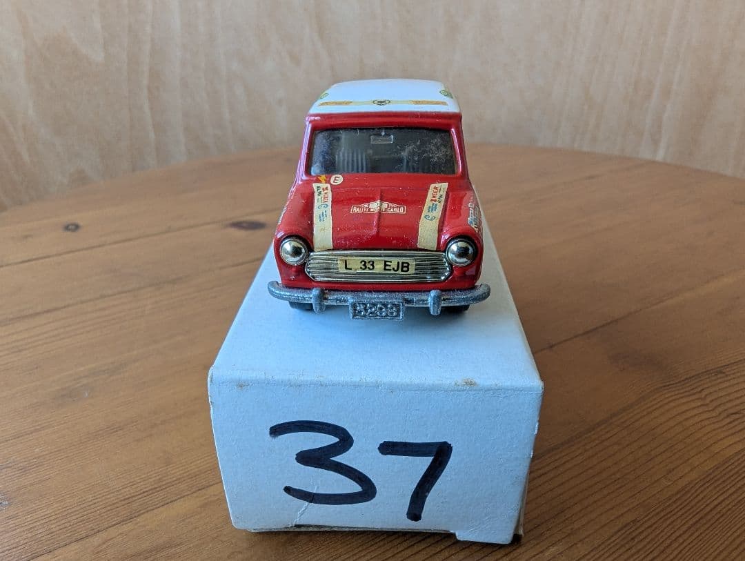 トミカ　ミニクーパー モンテカルロラリー #37