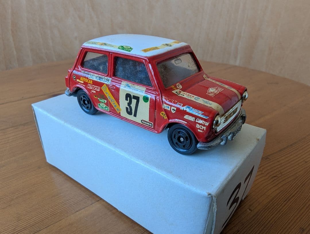 トミカ　ミニクーパー モンテカルロラリー #37