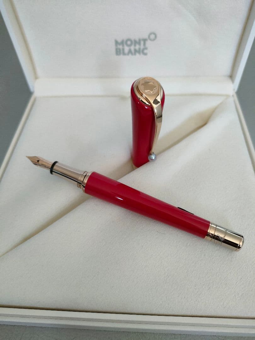 新品　MONTBLANC 万年筆 　ミューズ　マリリンモンロー　レッド