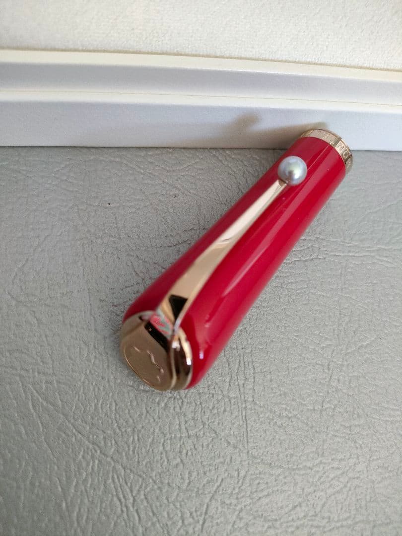 新品　MONTBLANC 万年筆 　ミューズ　マリリンモンロー　レッド
