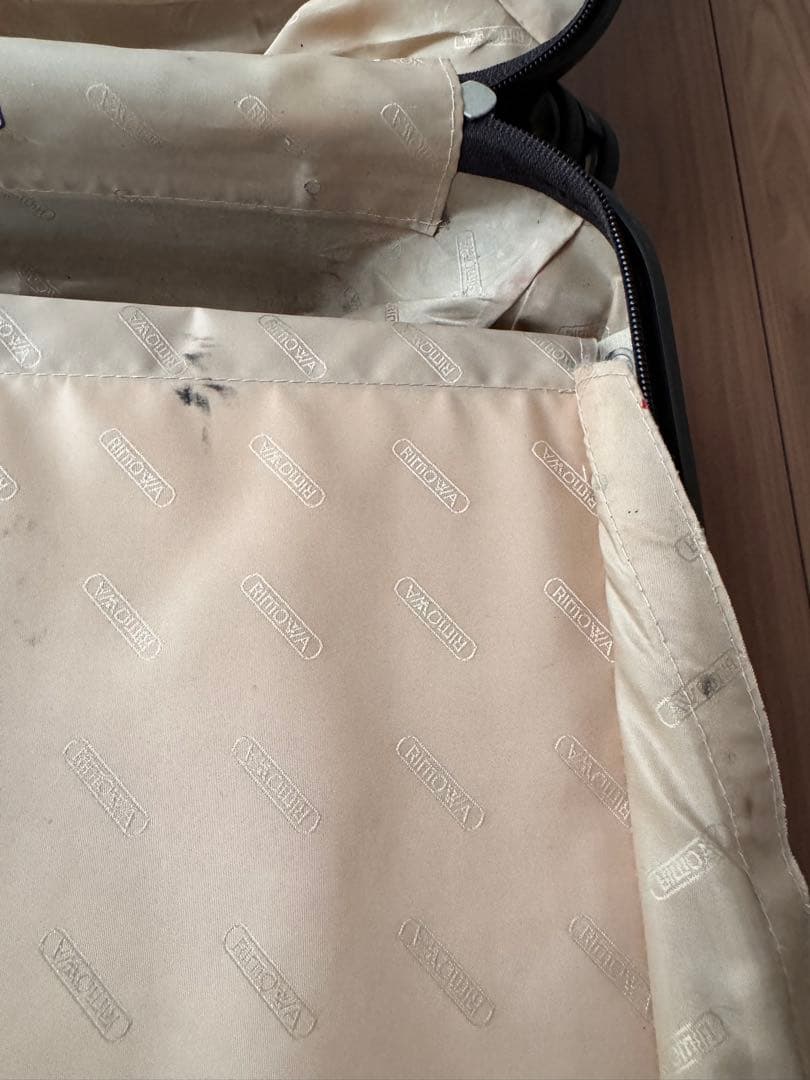 s*k様 RIMOWA 23ℓブラウン機内持込サイズ4輪　used