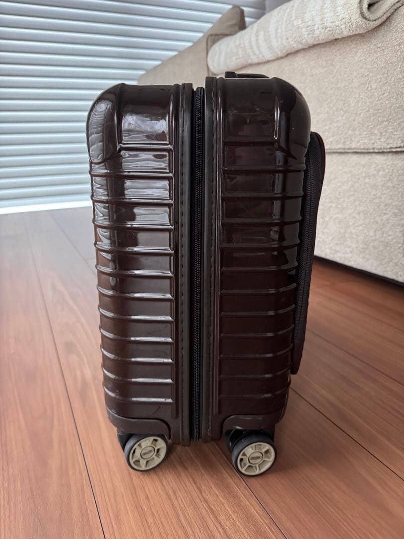 s*k様 RIMOWA 23ℓブラウン機内持込サイズ4輪　used