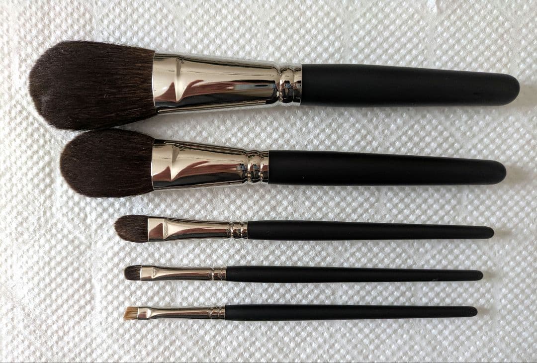 ARTISAN＆ARTIST　新品メイクブラシセット【ケース付き】