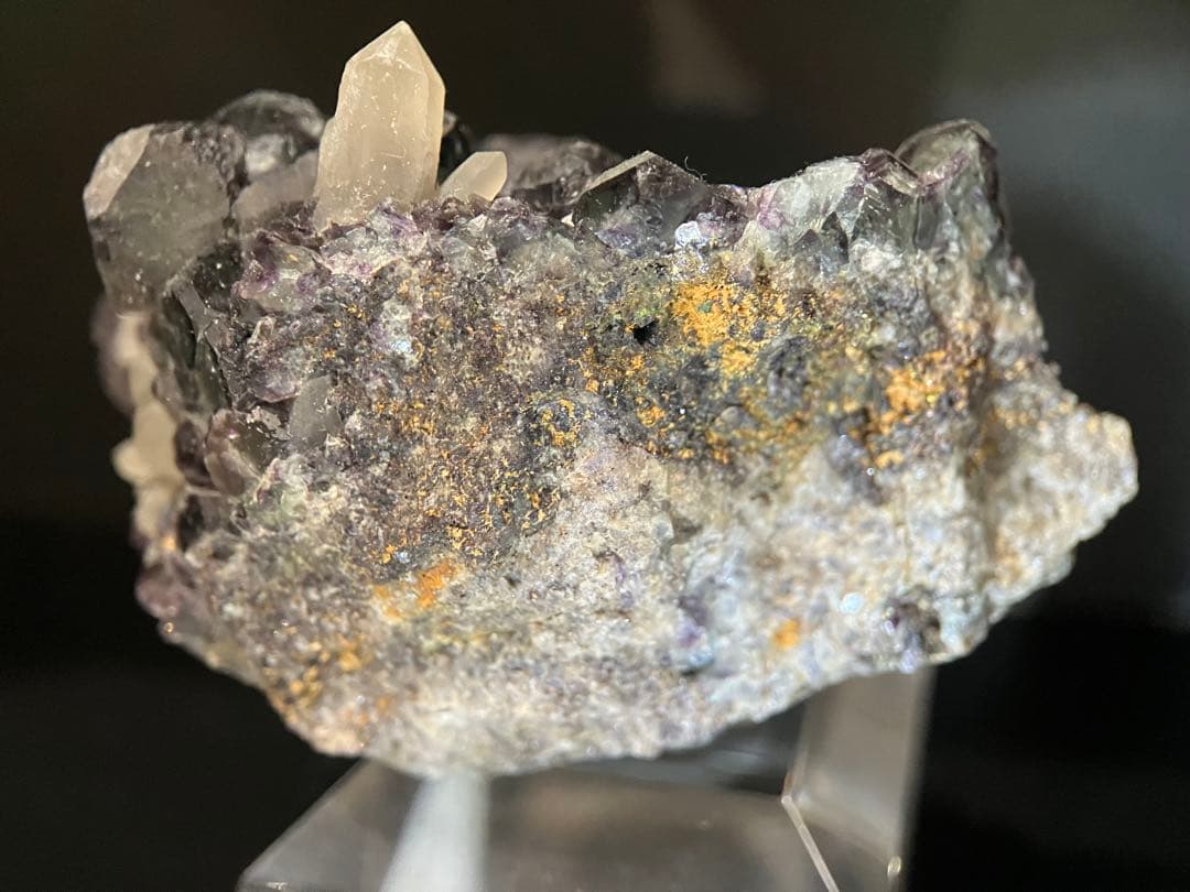 オコルスDpit body産 フローライト 鉱物標本