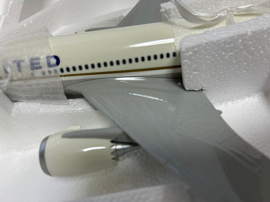 【新品】ユナイテッド航空 B787 (1:150) モデル