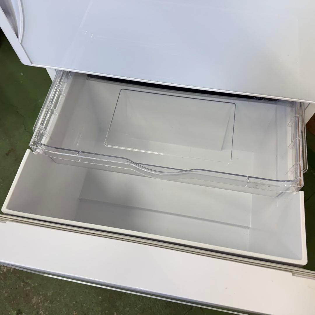 318 日立　大型冷蔵庫　300L強　小型　自動製氷　大人気モデル　右開き