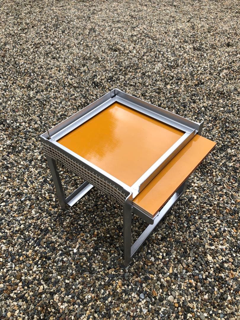 日本蜜蜂 重箱用巣箱台 30cm用 トリカルネット付き