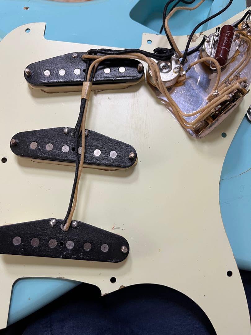 Fender ストラトキャスター ソニックブルー