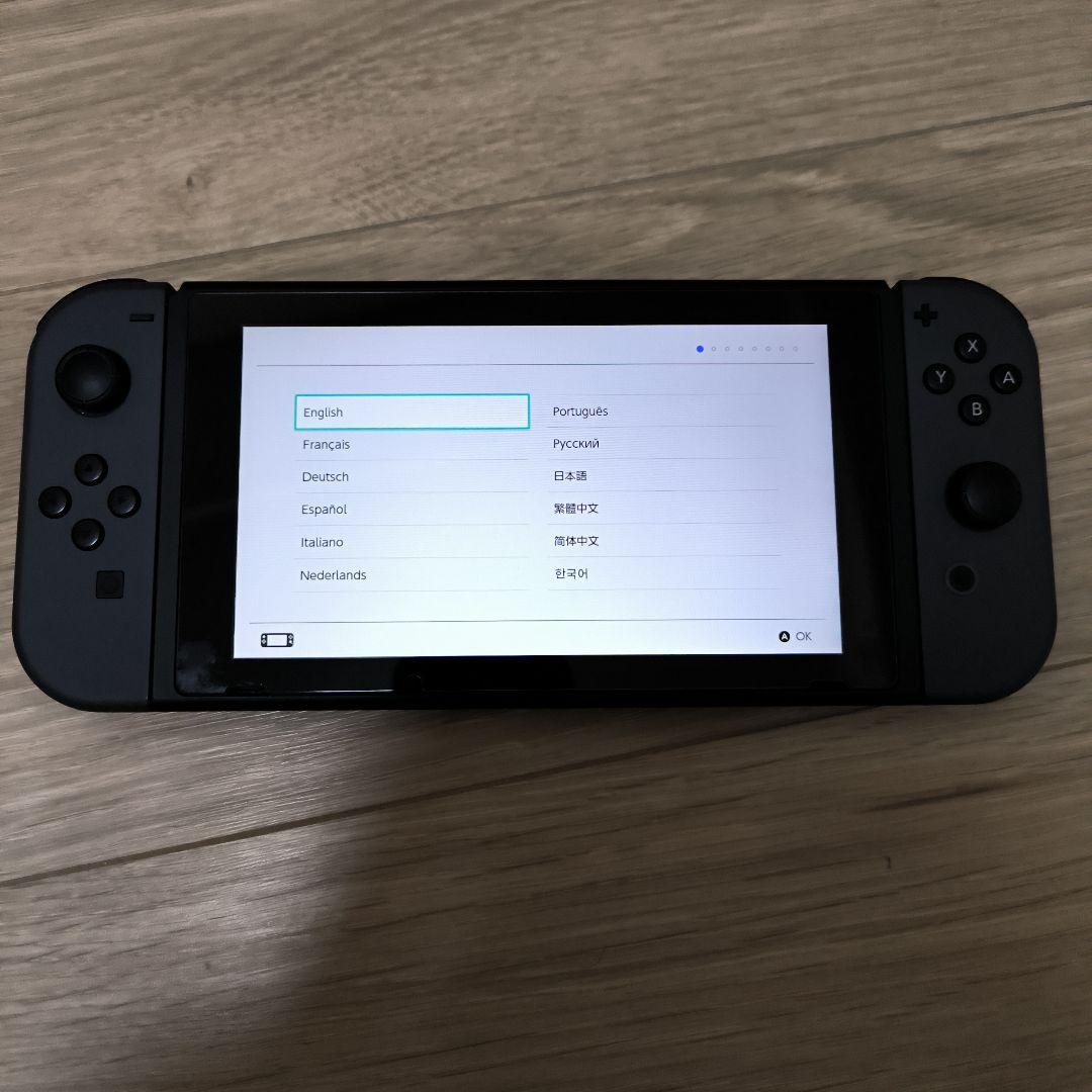 【美品】Nintendo Switch 動作確認、初期化済み 箱、ケース付き