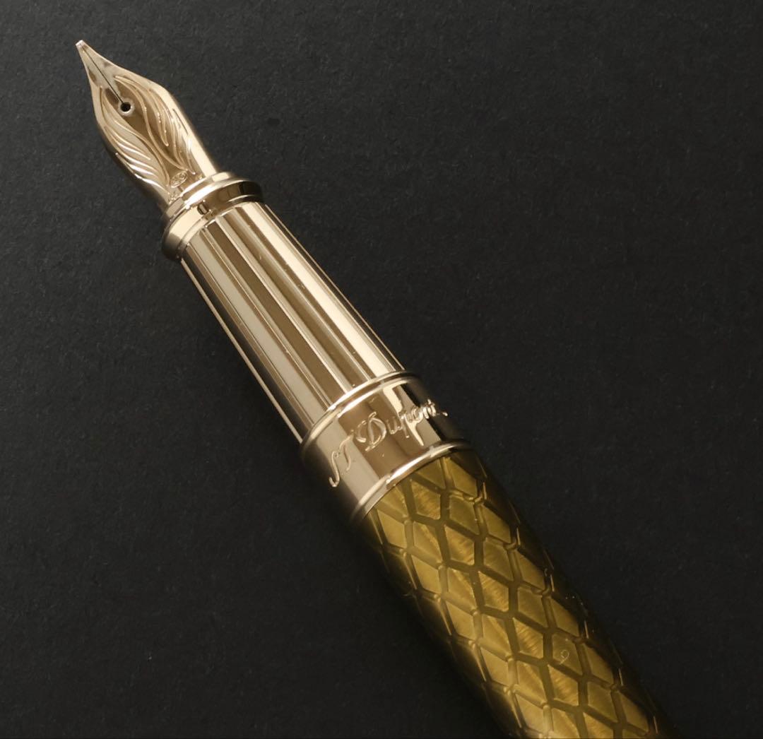3691◆デュポン◆万年筆◆定価179,300円◆ドラゴン～ギヨシェ彫刻ゴールド