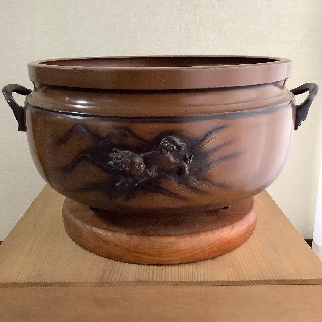 大型宣徳火鉢　台座付