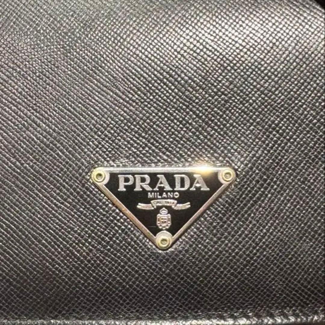 PRADA 二つ折り財布 ブラック サフィアーノ