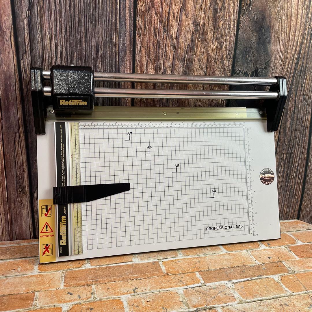 ロータトリム RotaTrim ISO 9001 M15ペーパーカッター 裁断機