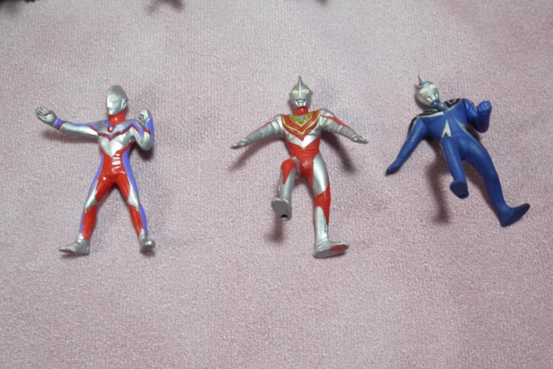 ウルトラマン　モンスター超全集　ほか　ミニフィギュア　36体