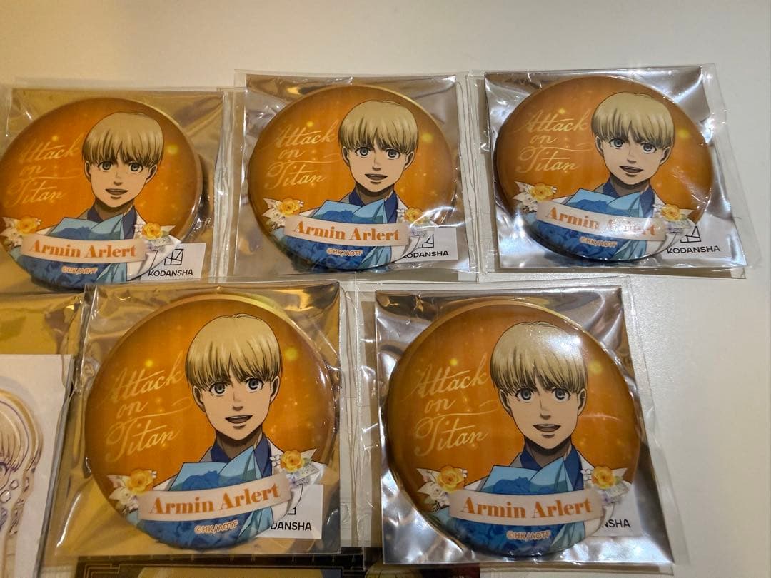 進撃の巨人 アルミン・アルレルト 缶バッジ 7個セット　カラオケの鉄人