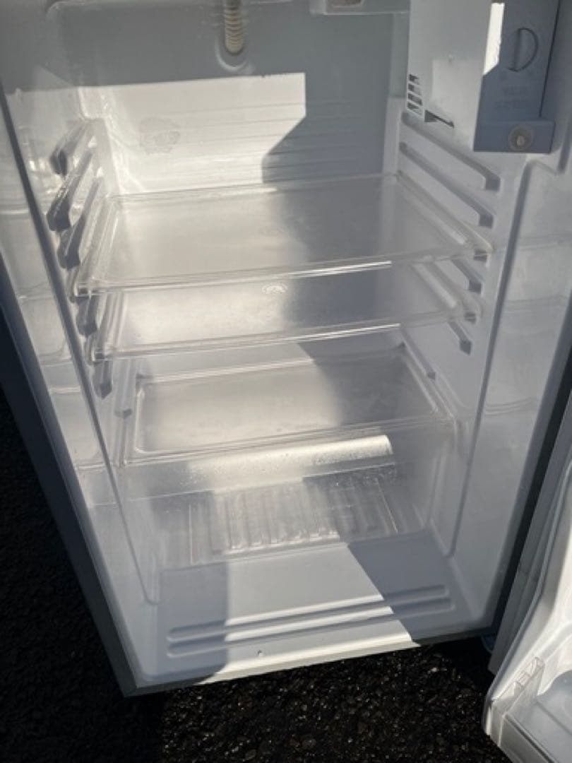 SANYO ノンフロン冷凍冷蔵庫 型番：SR-141U（SB）