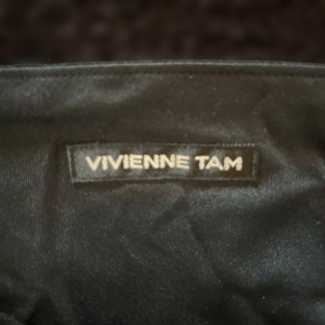 VIVIENNE TAM 黒 刺繍 フレアスカート ひざ丈