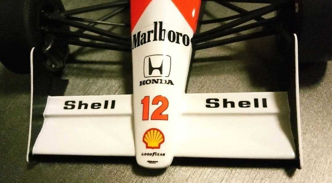 ミニチャンプス 1/18 マクラーレン MP4/4 A.セナ Marlboro