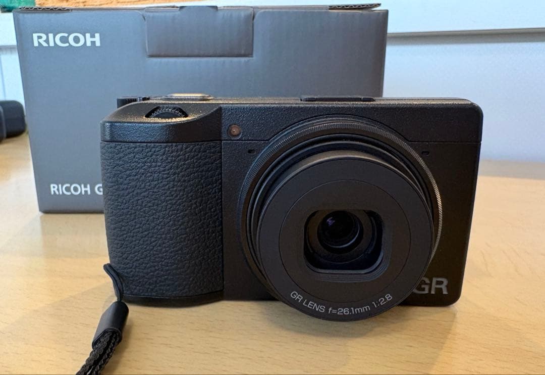 RICOH リコー GR3x HDF カメラ　SDカード付