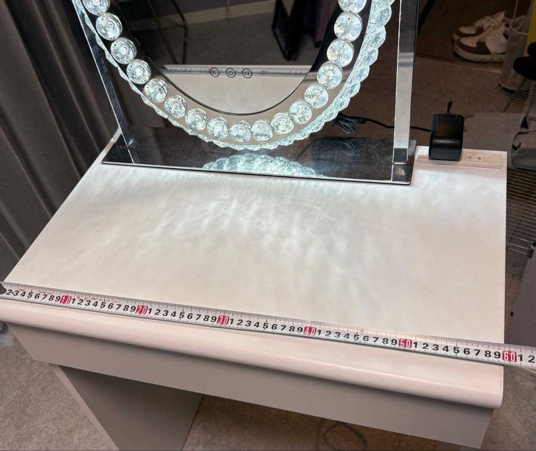 女優ミラーLEDライト付き（テーブルは含みません）